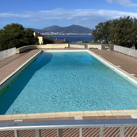 Proche Des Plages De Sable Apartment *